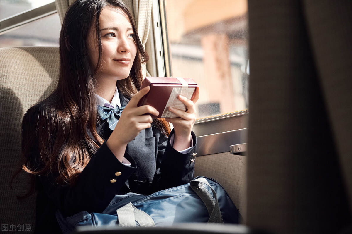 中年婚外情男人的心_中年婚外情男人爱上你的表现_中年男人婚外情