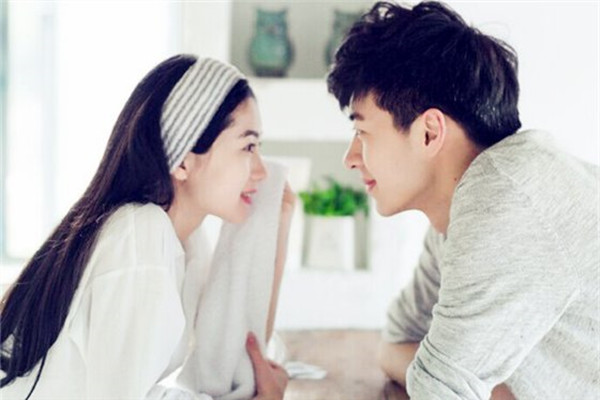 老公婚内出轨我想离婚该怎么办_老公婚内出轨_婚内老公出轨了