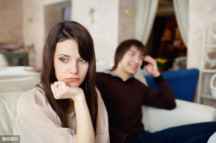 妻子出轨离婚_妻子出轨欲离婚丈夫砍伤情敌_丈夫长期出轨,妻子要求离婚